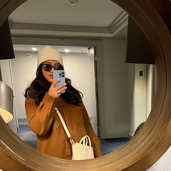 Meet your Posher, Katherine - Picture 1 of 1